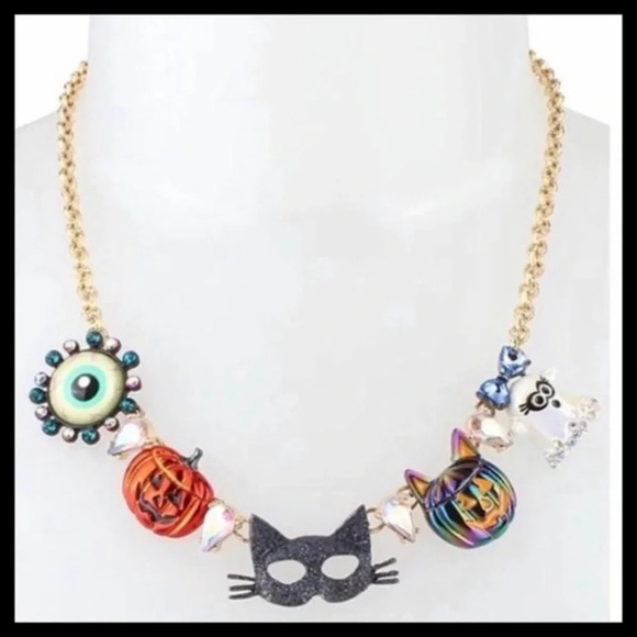 BETSEY JOHNSON SET Halloween Charm Necklace & Matching Pumpkin Earrings NEW NWT - Picture 8 of 8